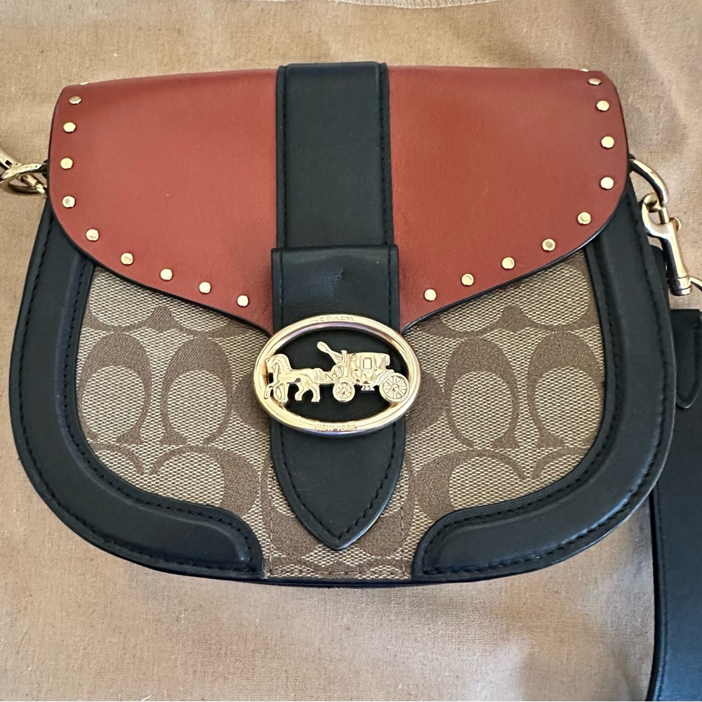 Coach Two-Tone Signature Saddle Crossbody in Rust & Black
